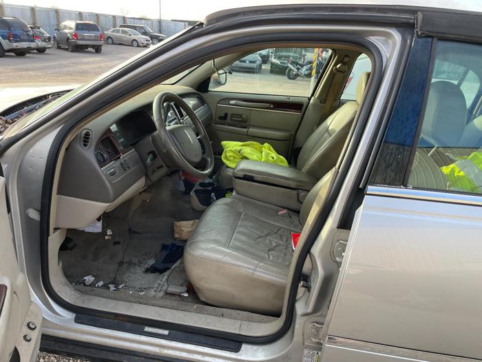 2005 lincoln town-car with 210142 miles for sale near elk-river, minnesota 9a070ace30a84b8e9d6cc57a91d9f19d.jpg