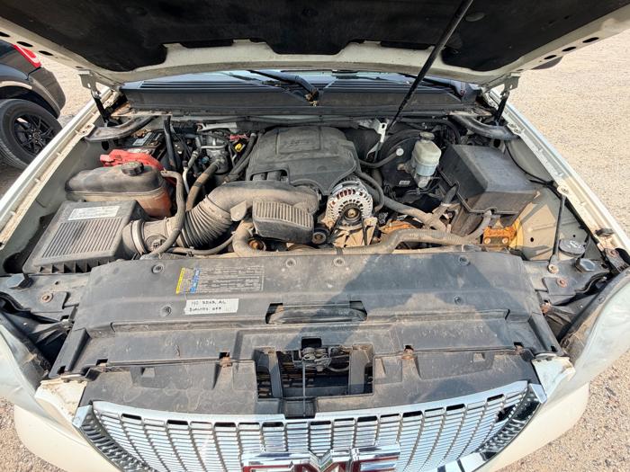 2008 gmc yukon slt-1-4wd with 242684 miles for sale near elk-river, minnesota 9a0e56f3511a4a4c8ca20647c1772186.jpeg