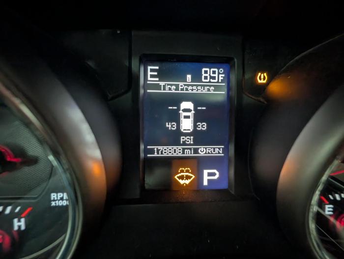 2011 jeep grand-cherokee laredo-4wd with 178808 miles for sale near elk-river, minnesota 9a4a3c0cdc134286bfb412bce86f5123.jpg