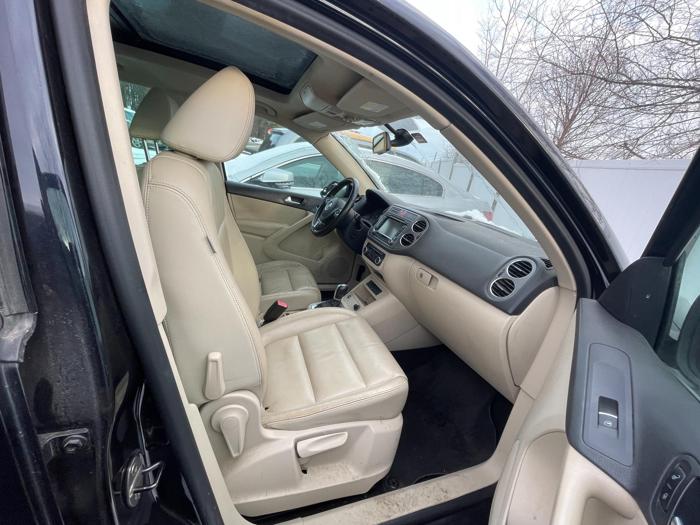 2011 volkswagen tiguan s with 146319 miles for sale near elk-river, minnesota 9a63f74d0a9f49318171e4bc68c9ca9c.jpg