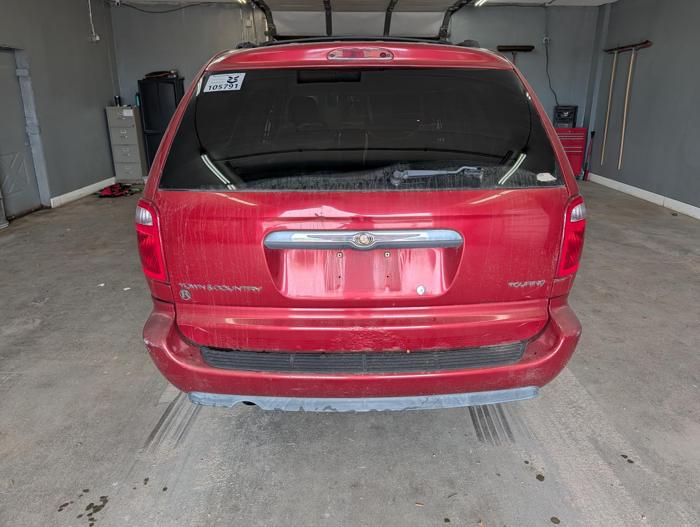 2006 chrysler town-&-country touring with 162857 miles for sale near elk-river, minnesota 9a6d5609c04a4e95b15145a346baf912.jpg