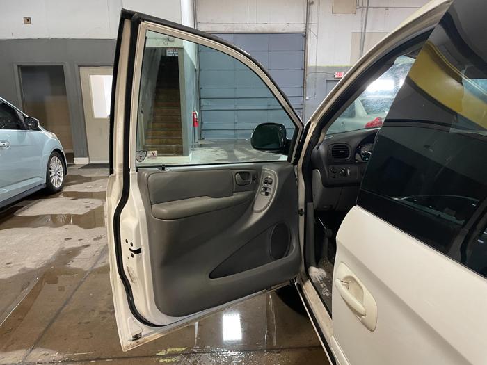 2005 dodge caravan-grand-caravan sxt with 189452 miles for sale near elk-river, minnesota 9a9dba1a069c4bfb8da141e1db7c17ab.jpg