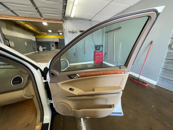 2006 mercedes-benz m-class ml350 with 172356 miles for sale near elk-river, minnesota 9aa9bacdb6e54a4a950095f916173f9d.jpeg