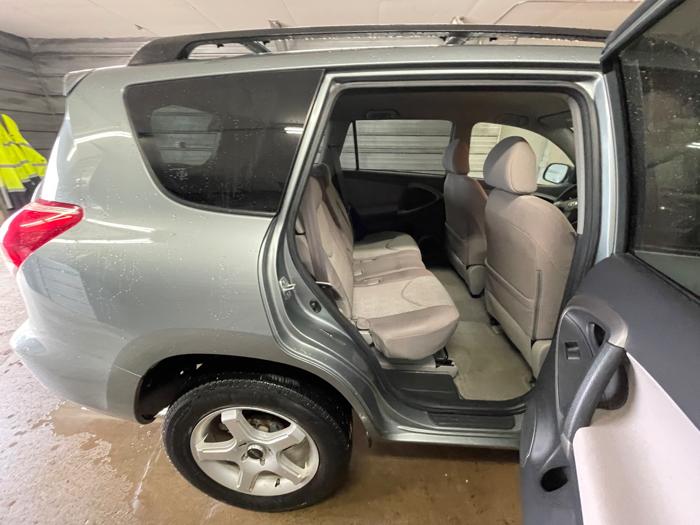 2008 toyota rav4 base-i4-4wd with 302581 miles for sale near elk-river, minnesota 9abdafe7d8c24e18bd494c0c15fee09c.jpeg