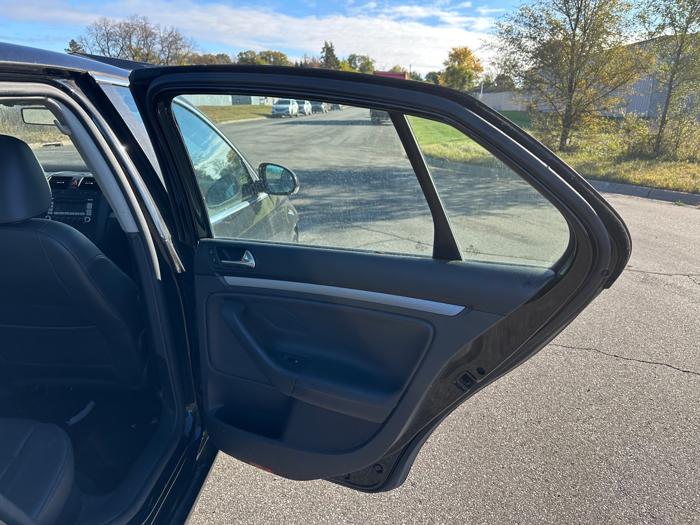 2009 volkswagen jetta se with 123370 miles for sale near elk-river, minnesota 9ad3a019cd444db1b0bb57f27fe6624e.jpeg