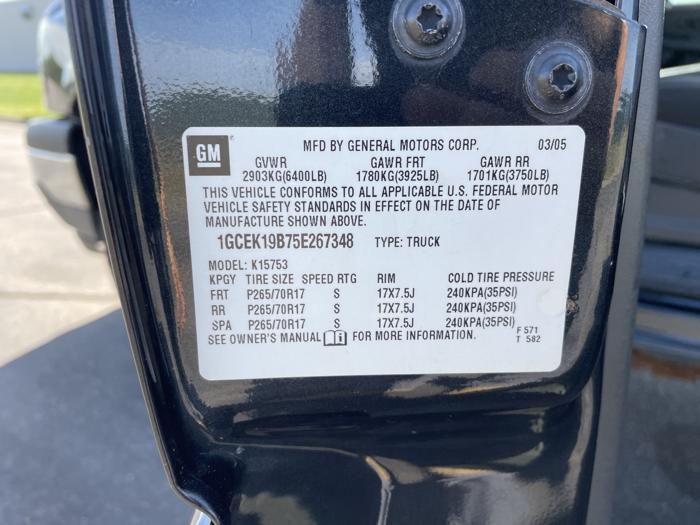 2005 chevrolet silverado-1500 1500 with 189427 miles for sale near elk-river, minnesota 9ae5a441f1e34b42a182a4207fc4b222.jpg