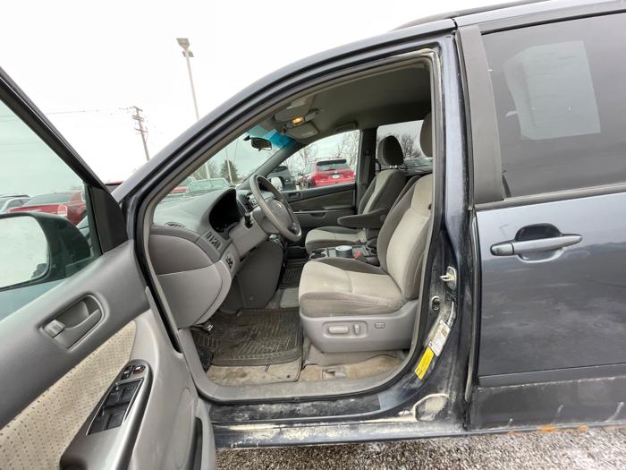 2009 toyota sienna ce-fwd-7-passenger with 230582 miles for sale near rochester, minnesota 9b16cfd1449c4999a092f84980a45892.jpeg