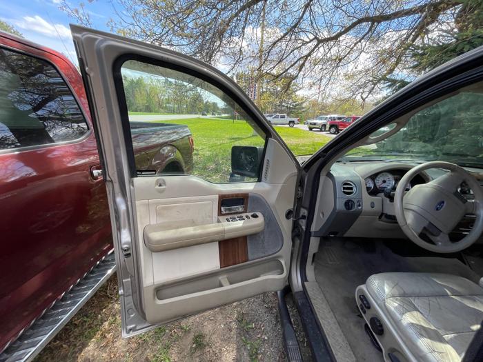 2004 ford f-150 xlt-supercrew-4wd with 196806 miles for sale near columbus, minnesota 9b270cae9e7b4e2e8f706632ed8d5bf5.jpeg