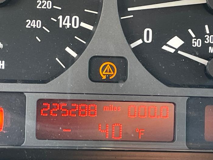 2001 bmw 3-series 325i with 225288 miles for sale near elk-river, minnesota 9b359c5b0e2445a9bce832e3e0d13c4e.jpeg