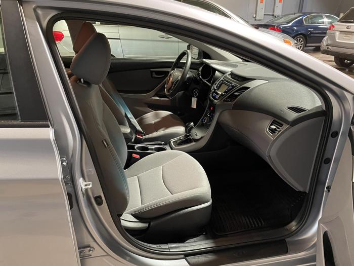 2015 hyundai elantra se with 174671 miles for sale near elk-river, minnesota 9b362a5da2754436b8fb650fa1aacc9e.jpg