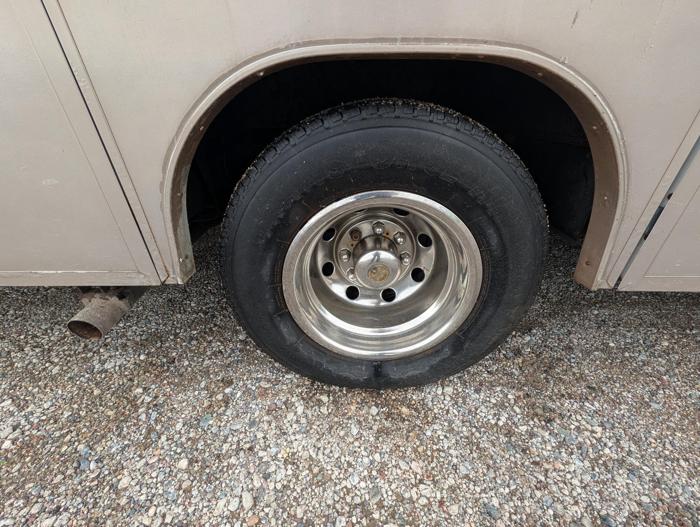 1997 ford econoline with 45653 miles for sale near elk-river, minnesota 9b5a04c3a3a1483fac157a9cdd3f33c5.jpg