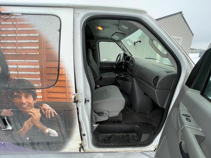 2006 ford econoline e-150 with 256687 miles for sale near elk-river, minnesota 9b6a5da8e667464d97c8c9ab76f4a2fe.jpeg