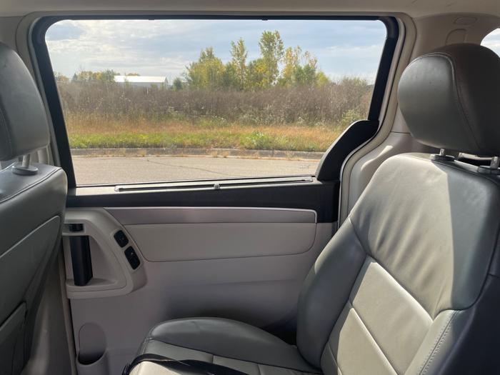 2009 volkswagen routan sel with 225950 miles for sale near elk-river, minnesota 9b75055d6bec4930bd49226df39e0eca.jpeg