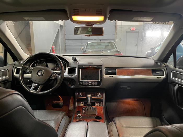 2012 volkswagen touareg lux with 249274 miles for sale near elk-river, minnesota 9ba0805bc67446f7a80bd8269d68d311.jpg