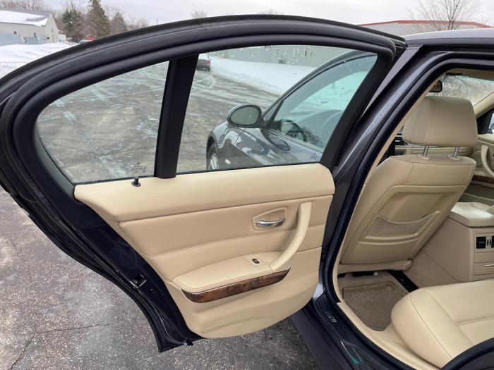 2007 bmw 328xi with 92382 miles for sale near elk-river, minnesota 9bdbdc55d15c4d0baa9e33c475698ecc.jpg