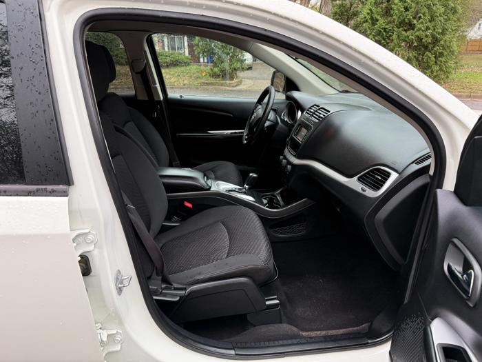 2018 dodge journey se with 114253 miles for sale near saint-paul, mn 9bf92a6940a94e4694d11e5d850a11a0.jpg