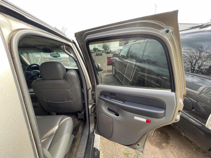 2003 chevrolet tahoe 4wd with 269204 miles for sale near elk-river, minnesota 9bfc7b29d1254b5fa0efd708bbd20775.jpeg