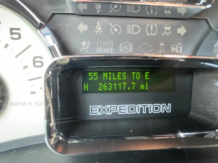 2014 ford expedition limited-4wd with 263117 miles for sale near burnsville, minnesota 9c5127cf24074f32b4ebeeabf102d333.jpeg