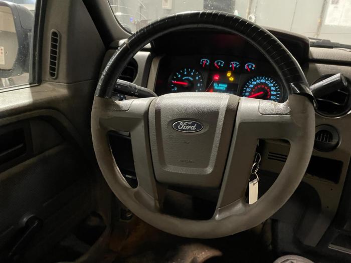 2009 ford f-150 xl with 174980 miles for sale near elk-river, minnesota 9cd77481b5d74ab1be84393828762226.jpg