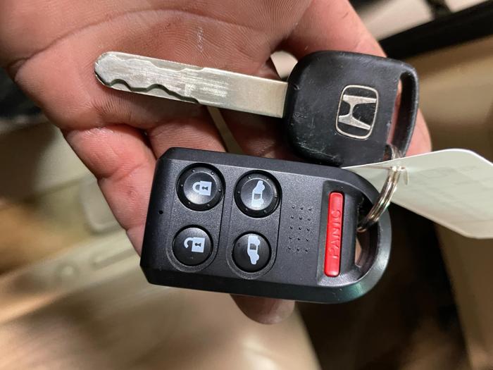 2008 honda odyssey ex-l with 215210 miles for sale near elk-river, minnesota 9d17b2ab9b444b7b83e601f9f3cc14f8.jpg