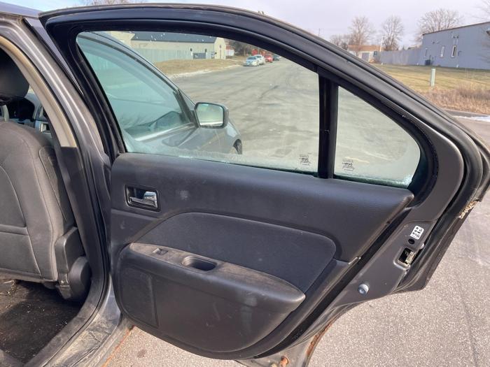 2010 ford fusion se with 149381 miles for sale near elk-river, minnesota 9d466e10578b4bec84961b8cf6319071.jpg