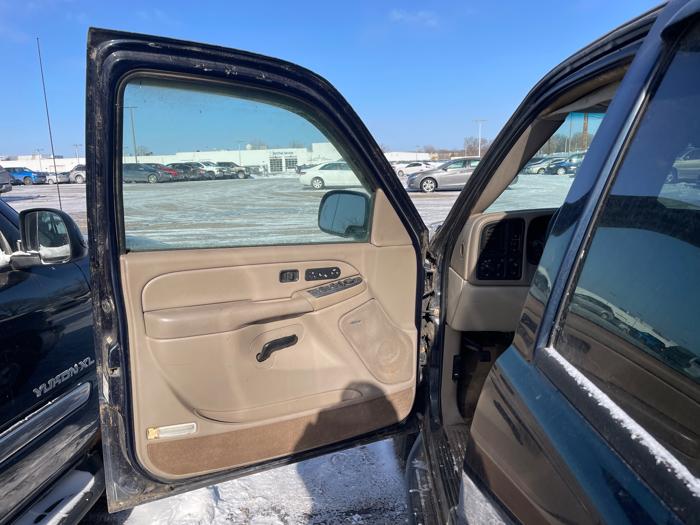 2004 gmc yukon slt with 233066 miles for sale near fridley, minnesota 9d6a250cbd00454fbc03e2a3ab6375df.jpeg