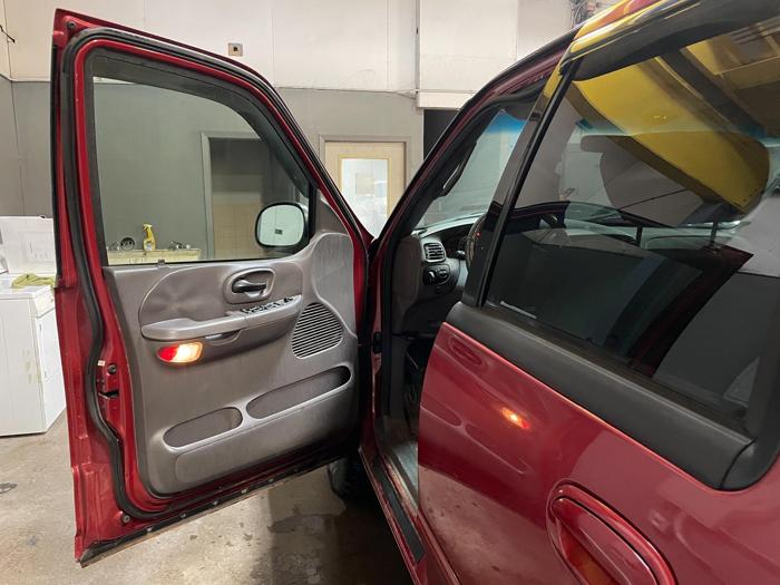 2001 ford f-150 xlt-supercrew-4wd with 200316 miles for sale near elk-river, minnesota 9d98f27a388a492f8b60deae59a17ac0.jpg
