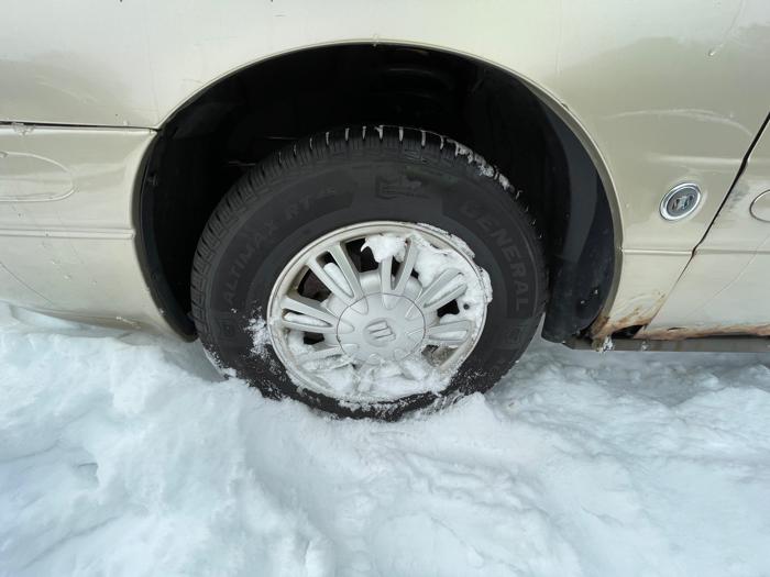 2005 buick lesabre limited with 179931 miles for sale near elk-river, minnesota 9d9a458eed7c4c9db5df98404aa582a1.jpeg