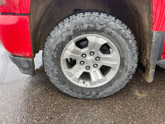 2016 chevrolet silverado-1500 lt with 204028 miles for sale near fridley, minnesota 9da2e8935c4c449092b0f3b329ce3ba4.jpeg