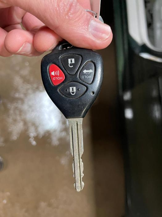 2011 toyota camry base with 199981 miles for sale near elk-river, minnesota 9e54a5bffb7c4e0e8e35a82df7a01248.jpg