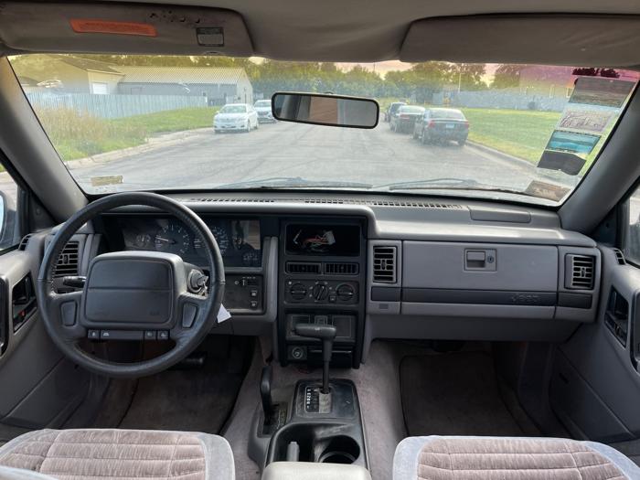 1994 jeep grand-cherokee se-4wd with 166873 miles for sale near elk-river, minnesota 9e71f3f271184401bb4b7f64cfc00ed4.jpeg