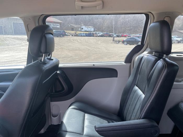 2013 chrysler town-&-country touring with 167796 miles for sale near jordan, minnesota 9e741b61b04741ce830b2e31814428c5.jpeg