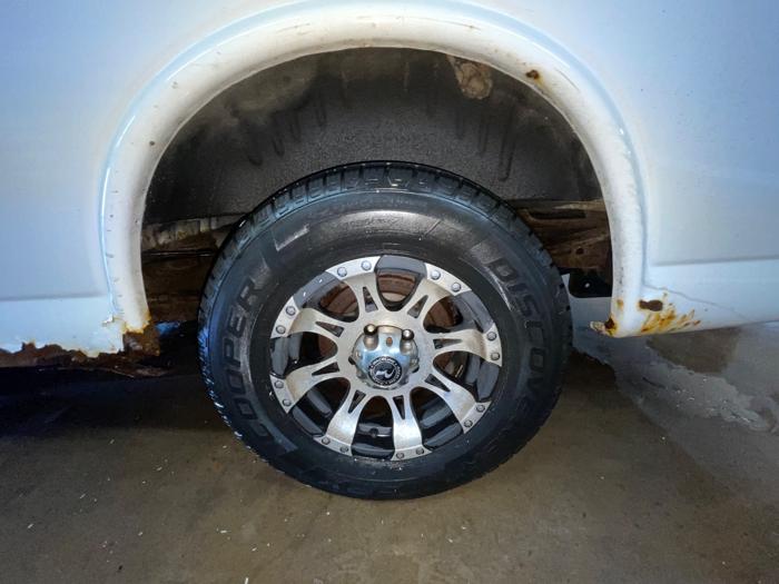 2002 chevrolet express 1500-cargo with 207977 miles for sale near elk-river, minnesota 9e76f31287794ebcb1da5985144afff8.jpeg