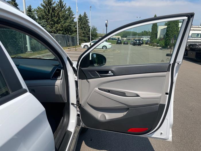 2018 hyundai tucson sel-awd with 93271 miles for sale near burnsville, minnesota 9e7c9ed0c72b40f7bdb0d309bf604199.jpeg
