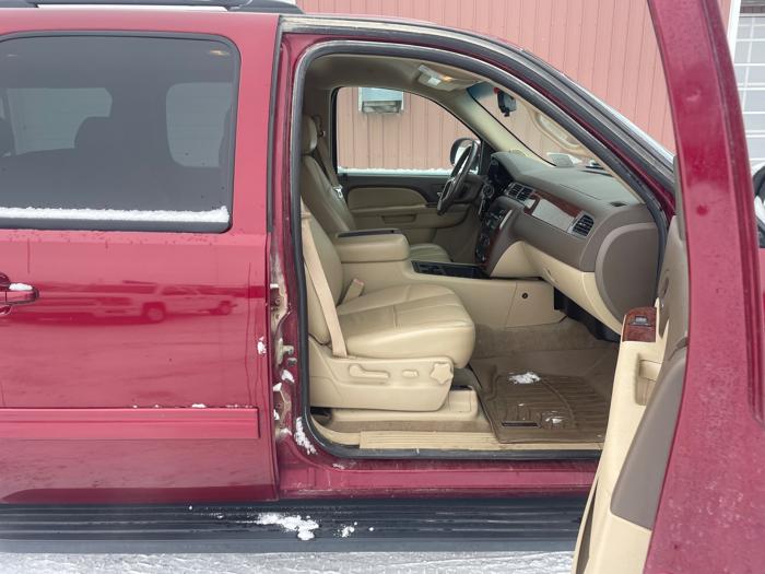 2010 chevrolet suburban lt-1500-4wd with 193783 miles for sale near annandale, minnesota 9e98271edd28405ebbc6cd6db9ec081e.jpeg