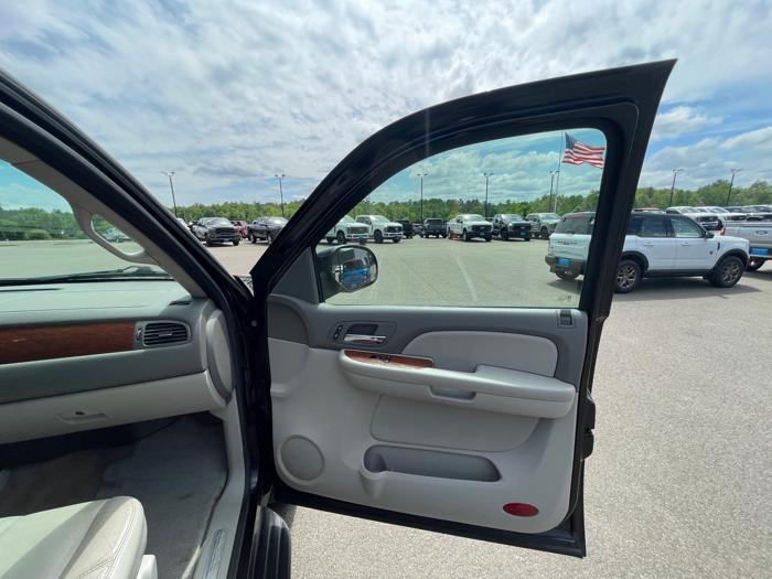2008 gmc yukon-xl slt-2-1-2-ton-4wd with 199855 miles for sale near cohasset, minnesota 9e9f627c174640d5805d91dcfe20d2d2.jpeg
