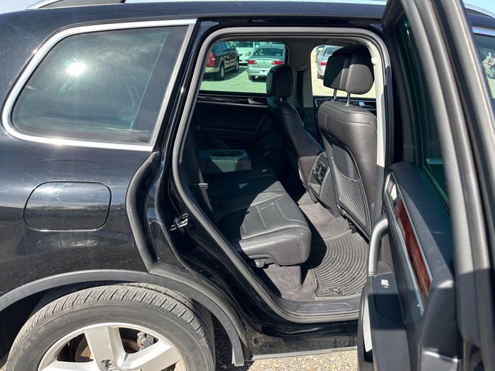 2013 volkswagen touareg vr6-lux with 164287 miles for sale near elk-river, minnesota 9ea23833068a43ddb5aef4db13e538d2.jpeg