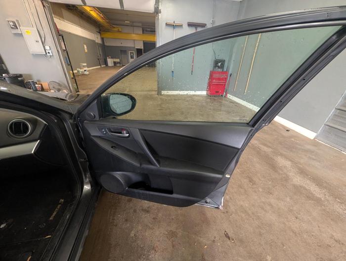 2012 mazda mazda3 i-touring-5-door with 292825 miles for sale near elk-river, minnesota 9ebe03452f6d46698b76a48a1043940a.jpg