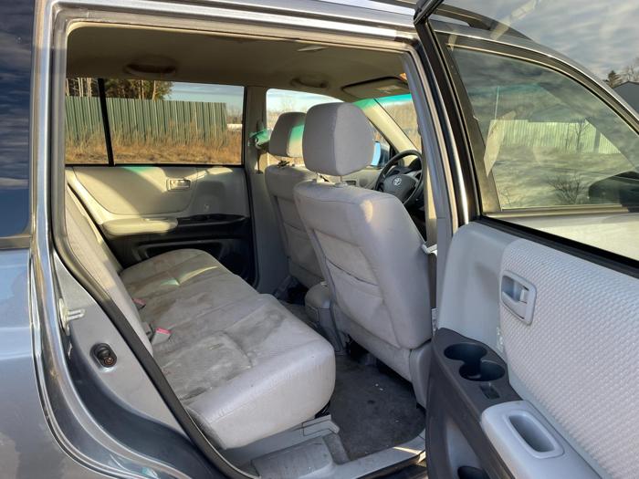 2004 toyota highlander std with 199026 miles for sale near elk-river, minnesota 9f19a245e1114b5b8a52a245c8aaff77.jpg