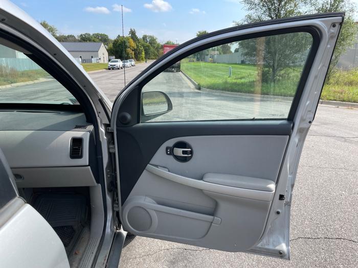 2005 chevrolet equinox ls-awd with 129255 miles for sale near elk-river, minnesota 9f40fa18a5564903b6b05c01970d4023.jpeg