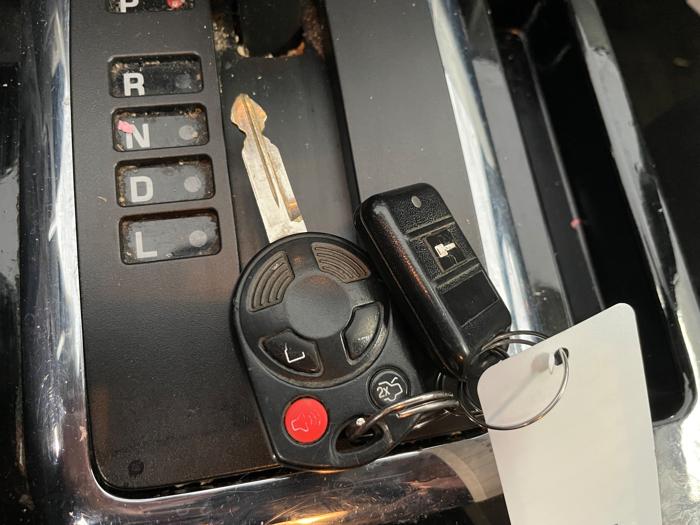 2009 ford escape limited-fwd-v6 with 195306 miles for sale near elk-river, minnesota 9f44b37f48ec474db729208ec8023cd8.jpeg