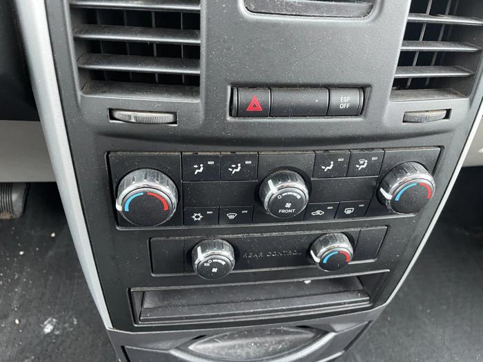 2008 dodge caravan-grand-caravan sxt with 195930 miles for sale near elk-river, minnesota 9f648f0fc0194001993344bf3a3f0e9e.jpg