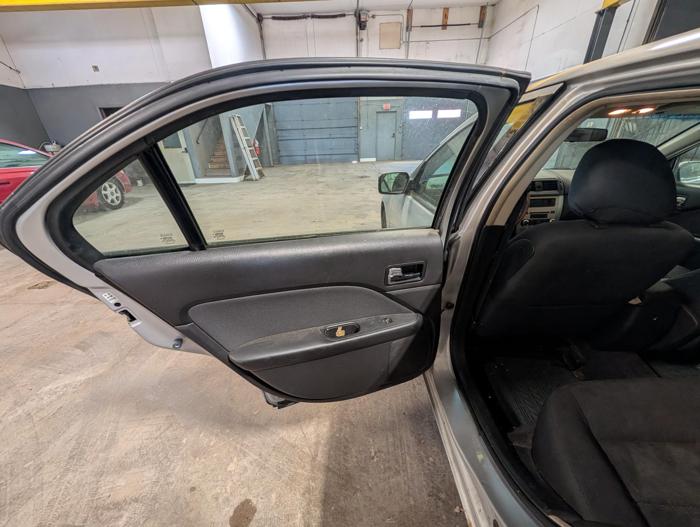 2010 ford fusion se with 224531 miles for sale near elk-river, minnesota 9fa5c04748b94b9384007cabc1ecdcbf.jpg