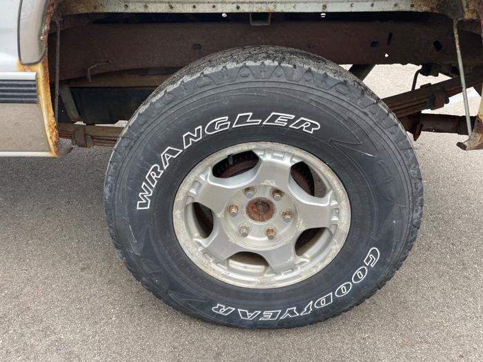 1998 chevrolet c-k-1500 k1500-4wd with 238024 miles for sale near alexandria, minnesota 9fbc00638a814fe2bcdffd7c2b3a7e96.jpeg