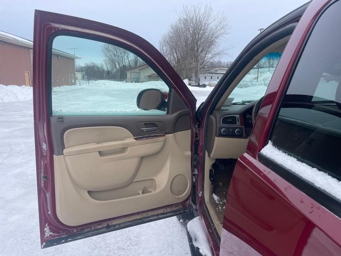 2010 chevrolet suburban lt-1500-4wd with 193783 miles for sale near annandale, minnesota 9fc9e84263a24f729c1bd77deeefc0a3.jpeg