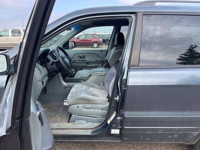 2005 honda pilot ex with 218855 miles for sale near fridley, minnesota 9fd4bce6e7ed42a383f459afd0becdc8.jpeg