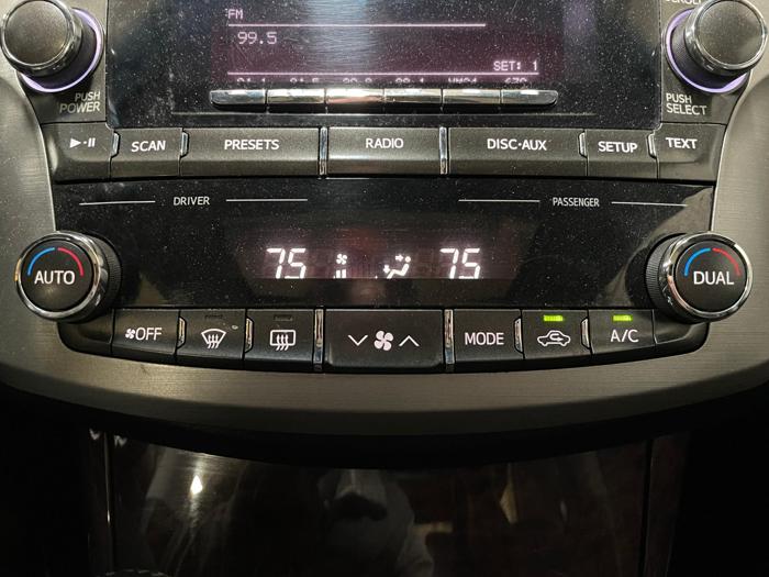 2012 toyota avalon limited with 103551 miles for sale near elk-river, minnesota 9ffeef1d269847b3bf9a2dd7ad2a2f8a.jpg