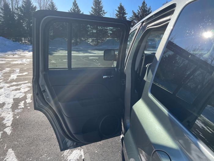 2011 jeep patriot 2wd with 206838 miles for sale near farmington, minnesota a00214f9de114892946f9d482ace1470.jpeg