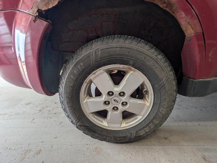 2008 ford escape xlt-2wd-v6 with 238347 miles for sale near elk-river, minnesota a038e19410b24005bc9855ab031da966.jpg