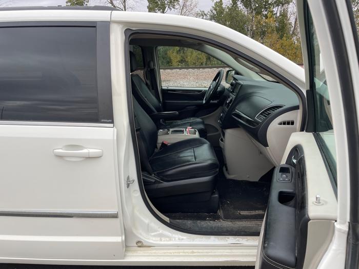 2013 chrysler town-&-country touring with 169086 miles for sale near rochester, minnesota a0a0e0d72781421ca5519bf6e3def511.jpeg